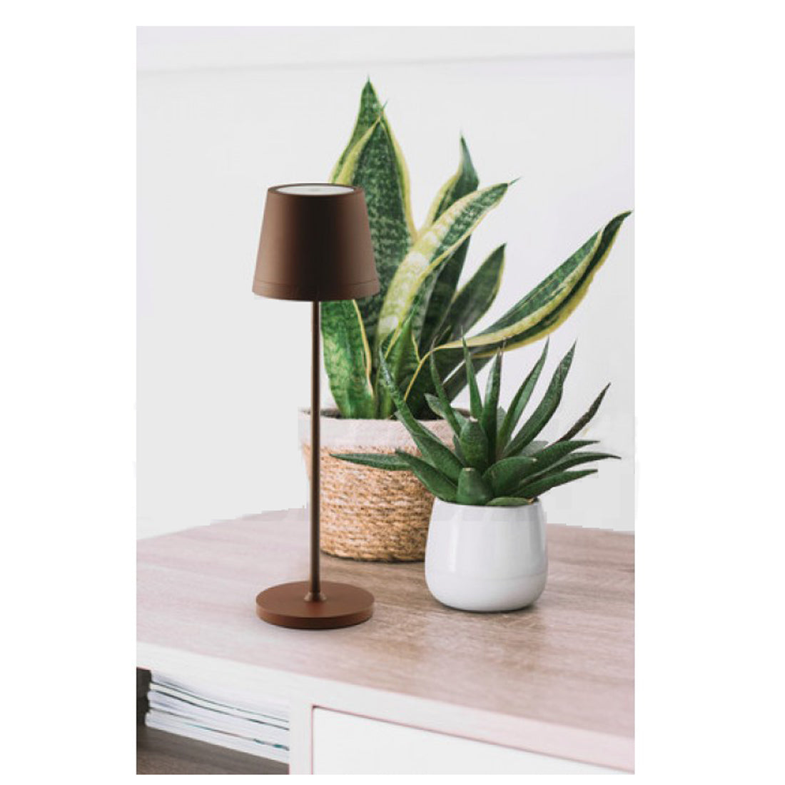 Lampe de table LED JOlight avec batterie rechargeable, abat-jour en aluminium marron, interrupteur tactile, intensité lumineuse variable