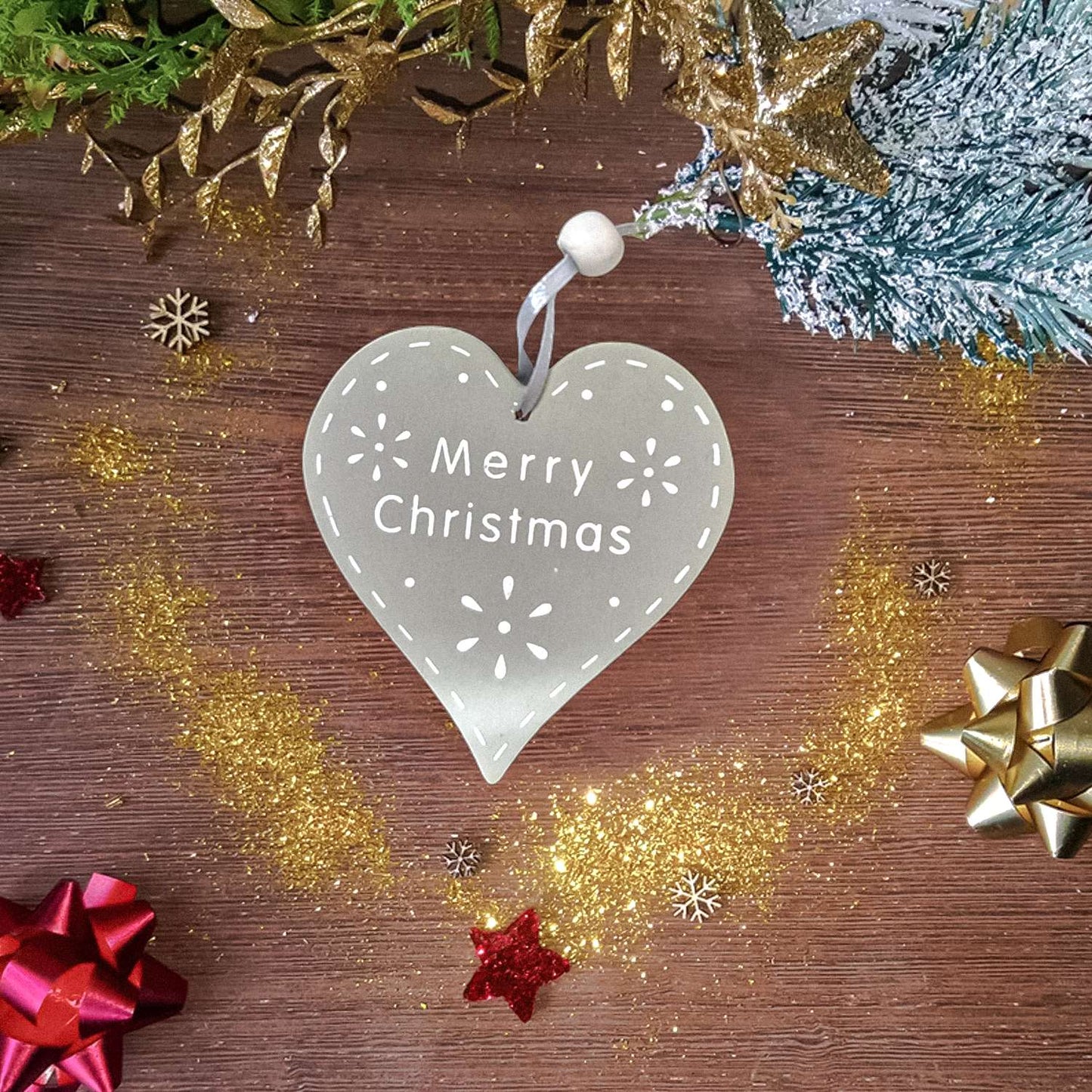 Lot de deux plaques en bois en forme de coeur avec la phrase Joyeux Noël, décoration de Noël, guirlande à accrocher au sapin, dans la maison, salle de bain, cuisine, porte d'entrée